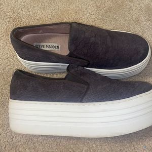 MADDEN embossed platform sneaker